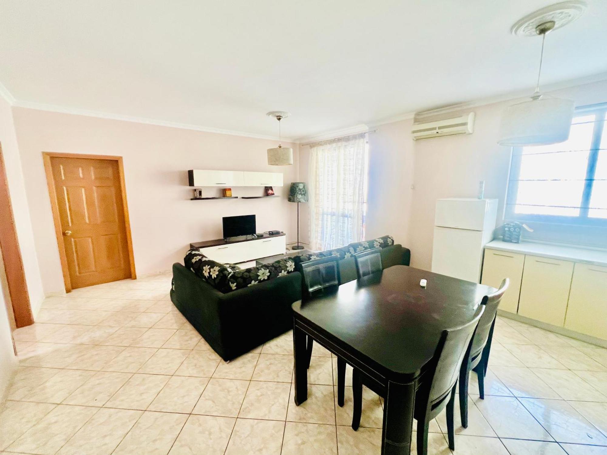 Lovely 3-Bedroom Rental Unit In Durrës 외부 사진