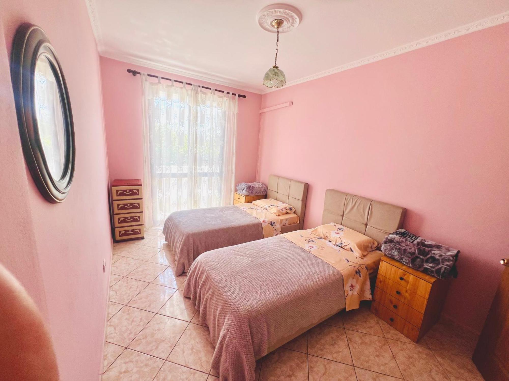 Lovely 3-Bedroom Rental Unit In Durrës 외부 사진