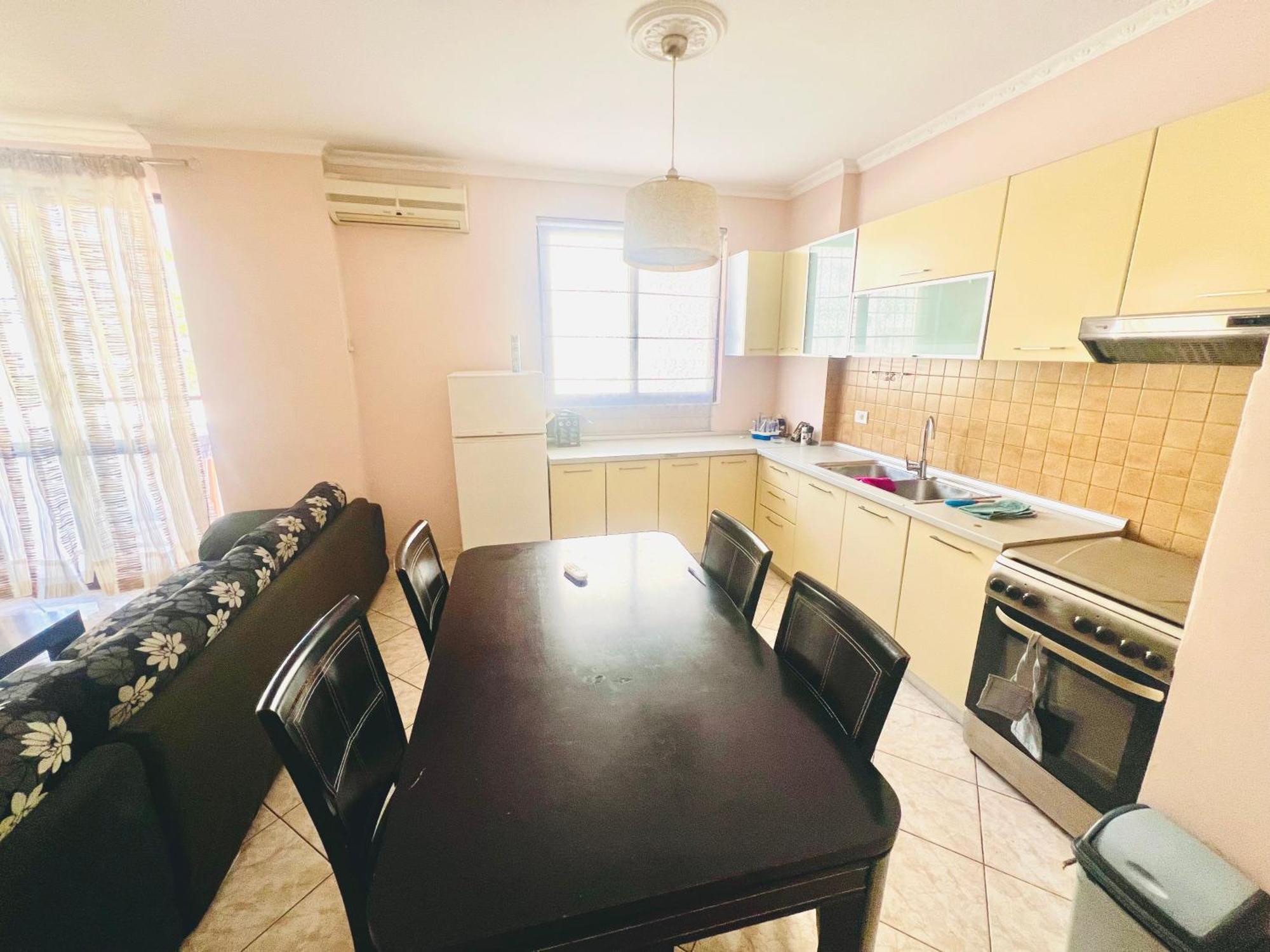 Lovely 3-Bedroom Rental Unit In Durrës 외부 사진